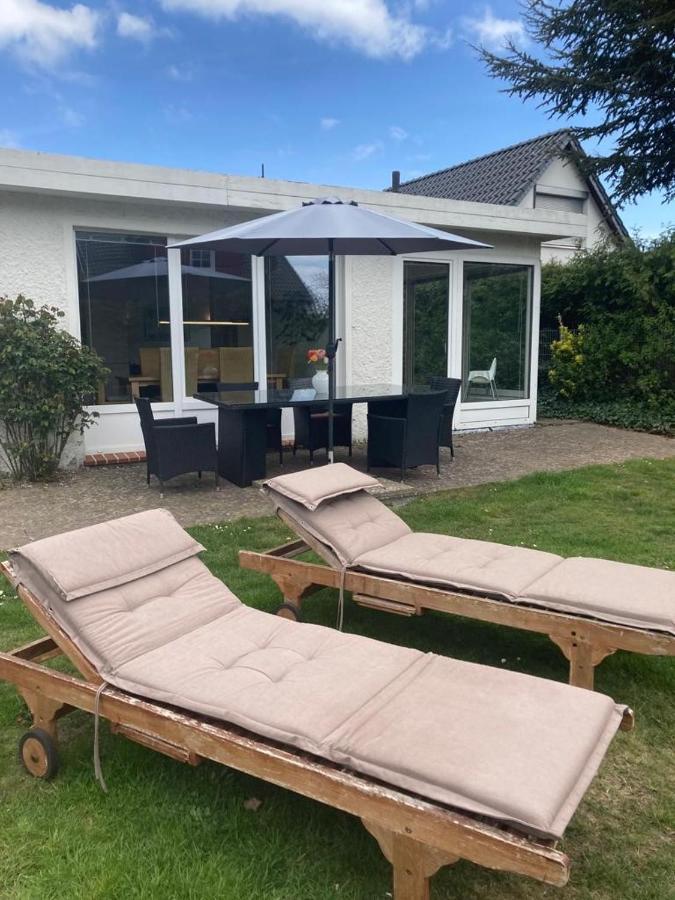 Ferienhauser Lensterstrand Екстериор снимка