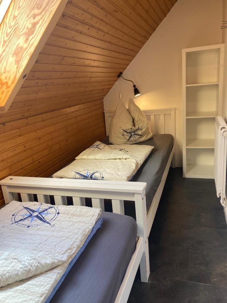 Ferienhauser Lensterstrand Стая снимка